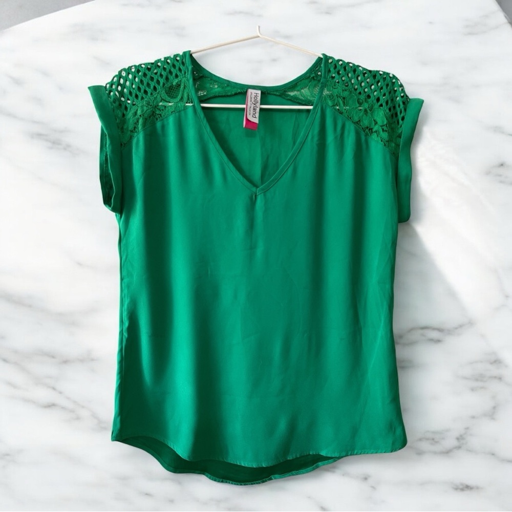 Green Lace flower pattern intricate Short Sleeve V neckl Women blouse size small